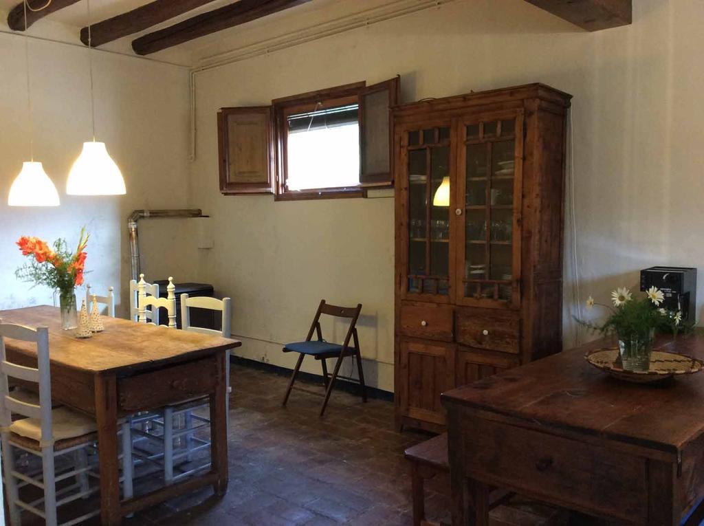 Villa La Casanova De Beuda Zimmer foto