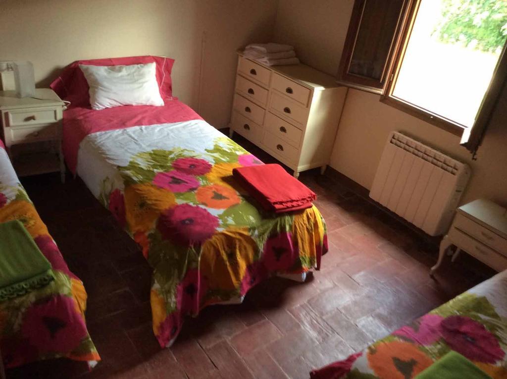 Villa La Casanova De Beuda Zimmer foto