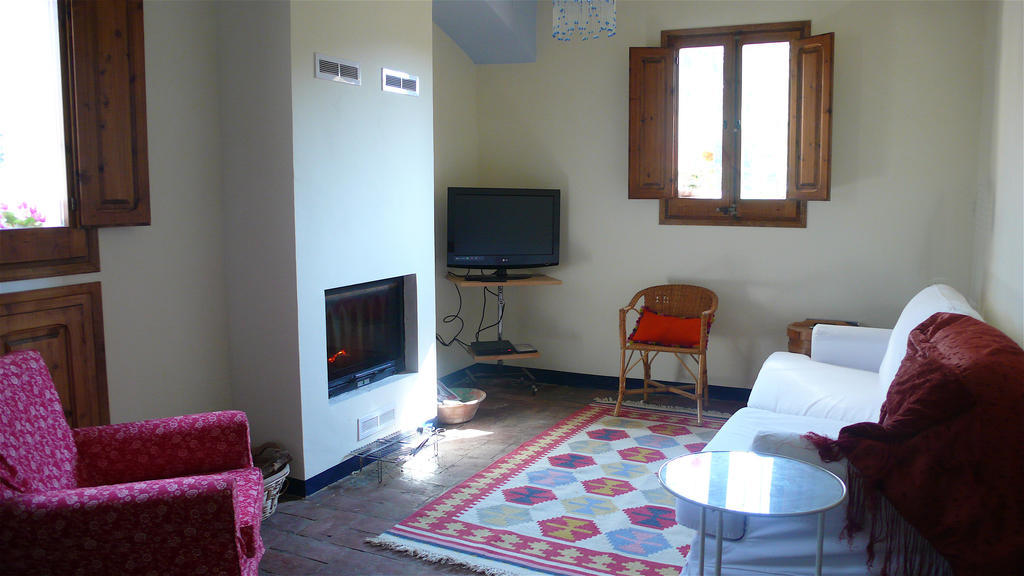 Villa La Casanova De Beuda Zimmer foto